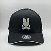 Gorra Negra Conejo Blanco