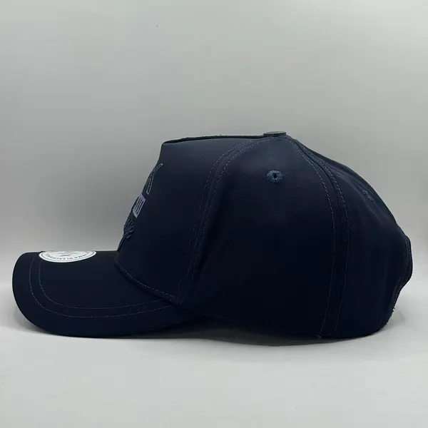 Gorra Armani Exchange Azul Oscuro