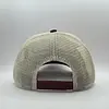 Gorra Kimes Blanca Visera Vino Tinto