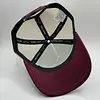 Gorra Kimes Blanca Visera Vino Tinto