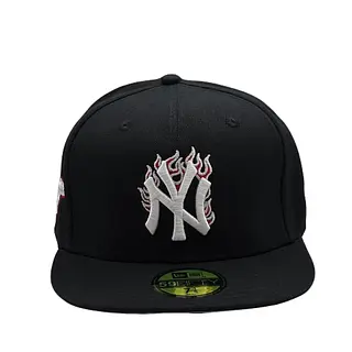 Gorra Negra Ny En Fuego