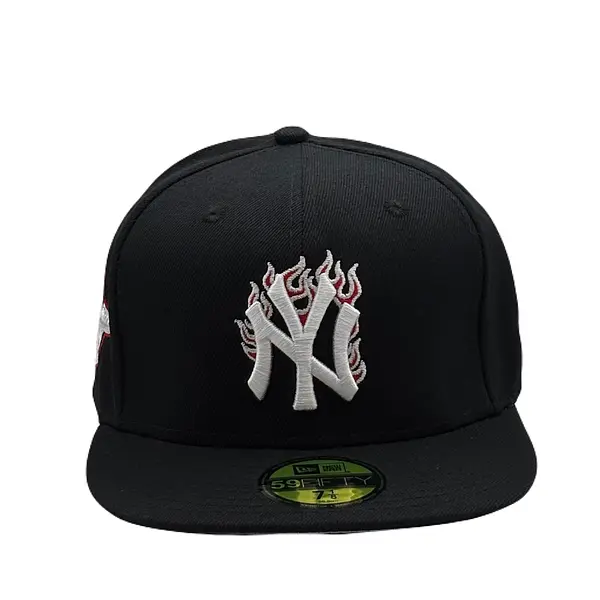 Gorra Negra Ny En Fuego