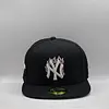 Gorra Negra Ny En Fuego
