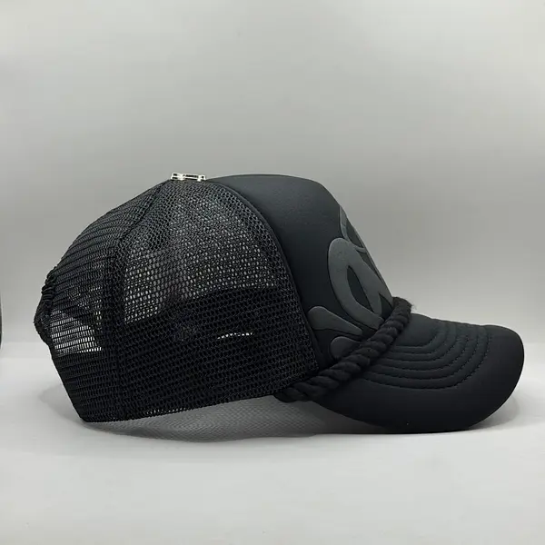 Syna World Trucker Hat Negra Cordón