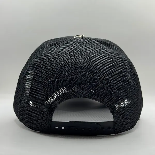 Syna World Trucker Hat Negra Cordón