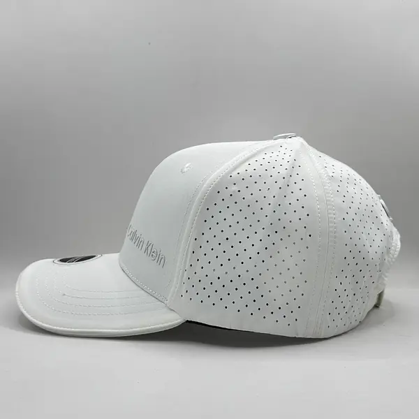 Calvin Klein Microperforada Blanca
