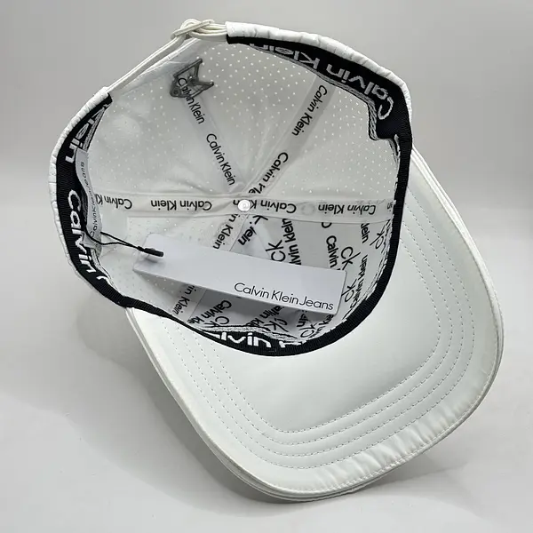 Calvin Klein Microperforada Blanca