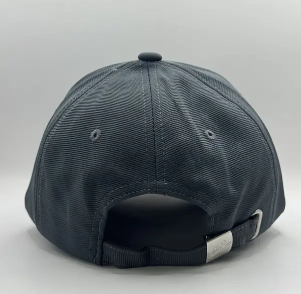 Gorra Nike Gris