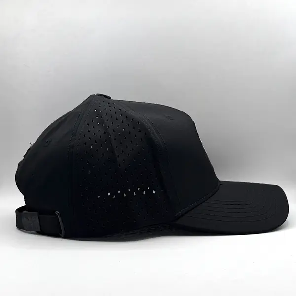 Gorra Adidas Negra Logo Circular