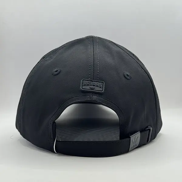 Gorra Adidas Negra Logo Circular