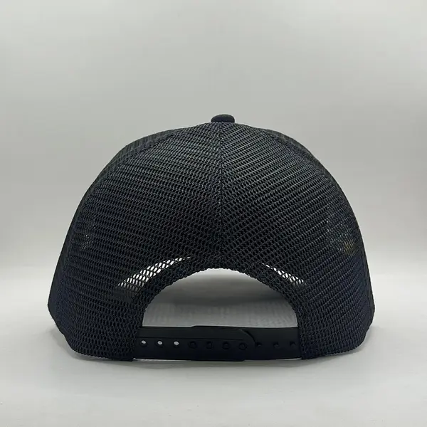 Slick Negra Cordón Amarillo